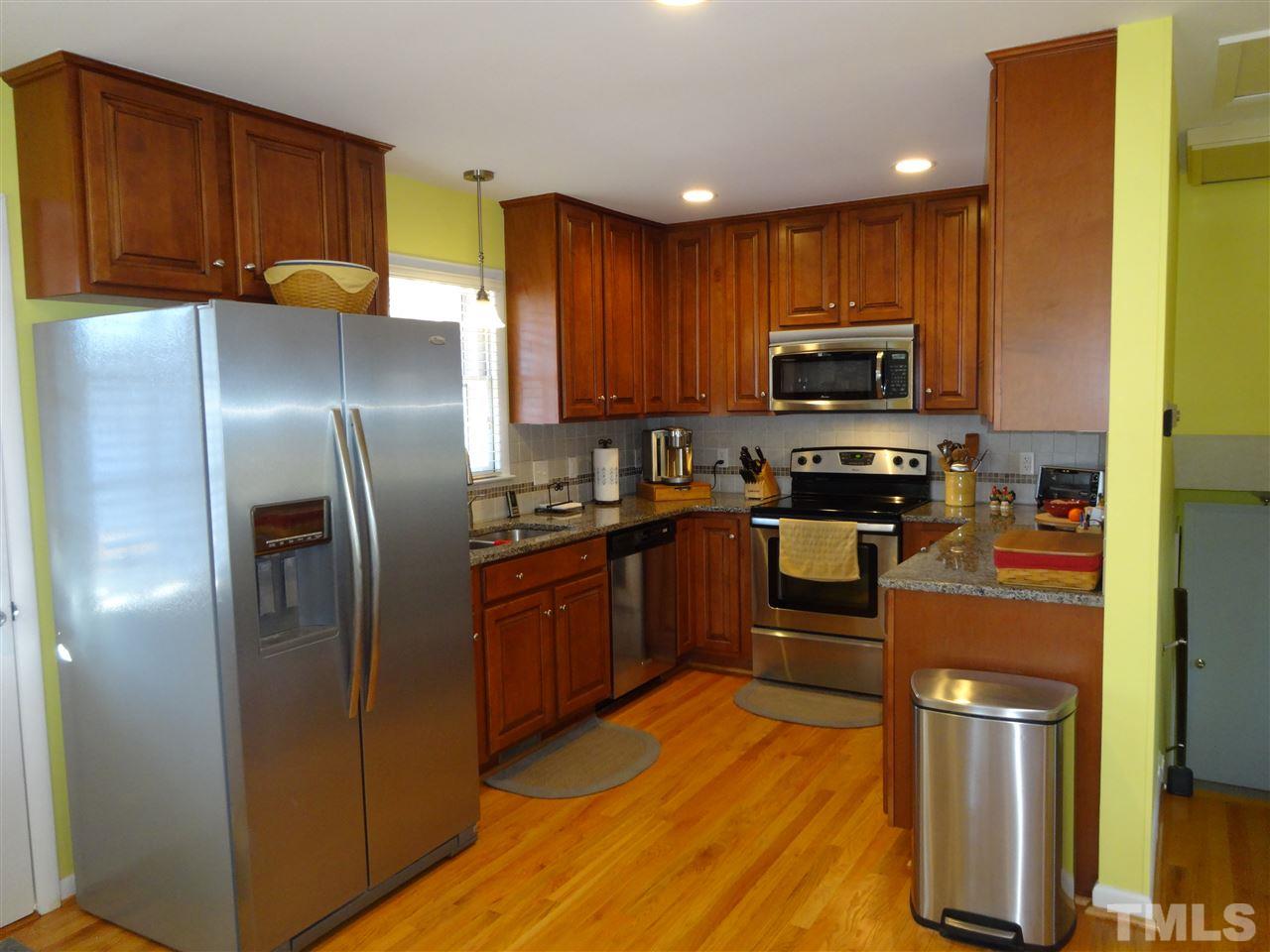 1601 Ridgeland Drive Raleigh, NC 27607 - Photo 4 of 24