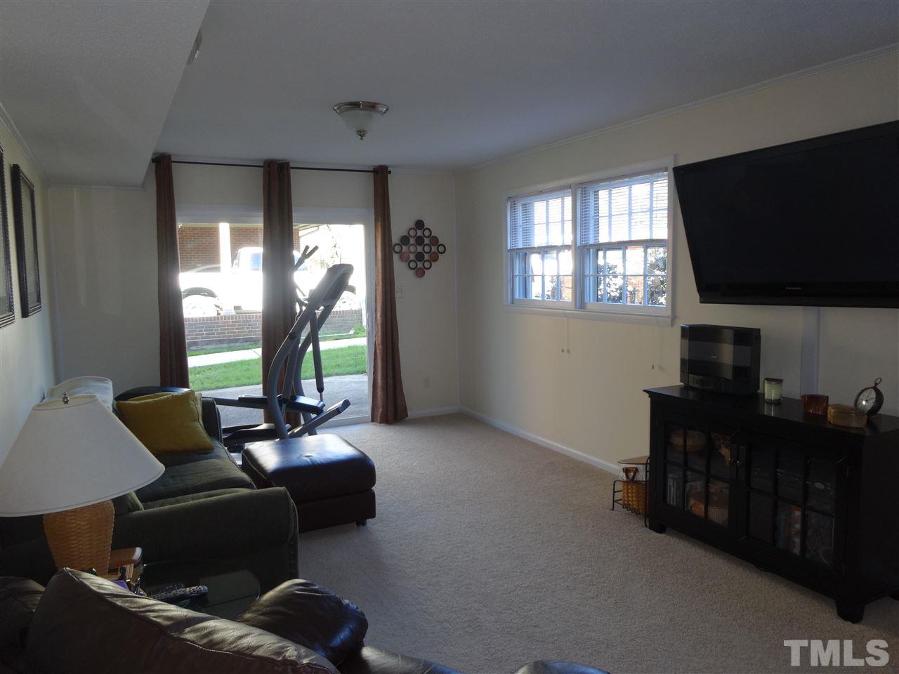 1601 Ridgeland Drive Raleigh, NC 27607 - Photo 8 of 24