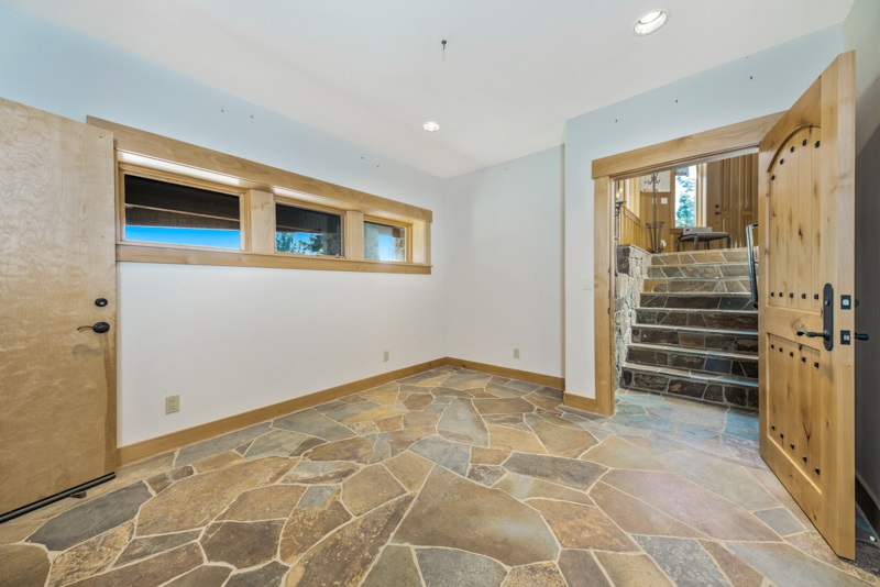 11214 Alder Hill Road Truckee, CA 96161 - Photo 14 of 21 Gallery Image 14