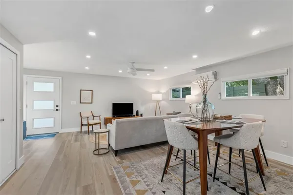 $2,200 | 228 East Harding Street, Unit B, Orlando, FL 32806