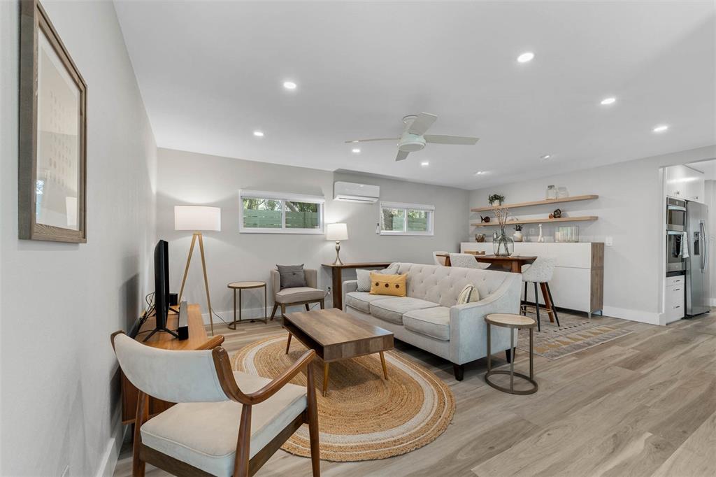 228 East Harding Street, Unit B Orlando, FL 32806 - Photo 6 of 33