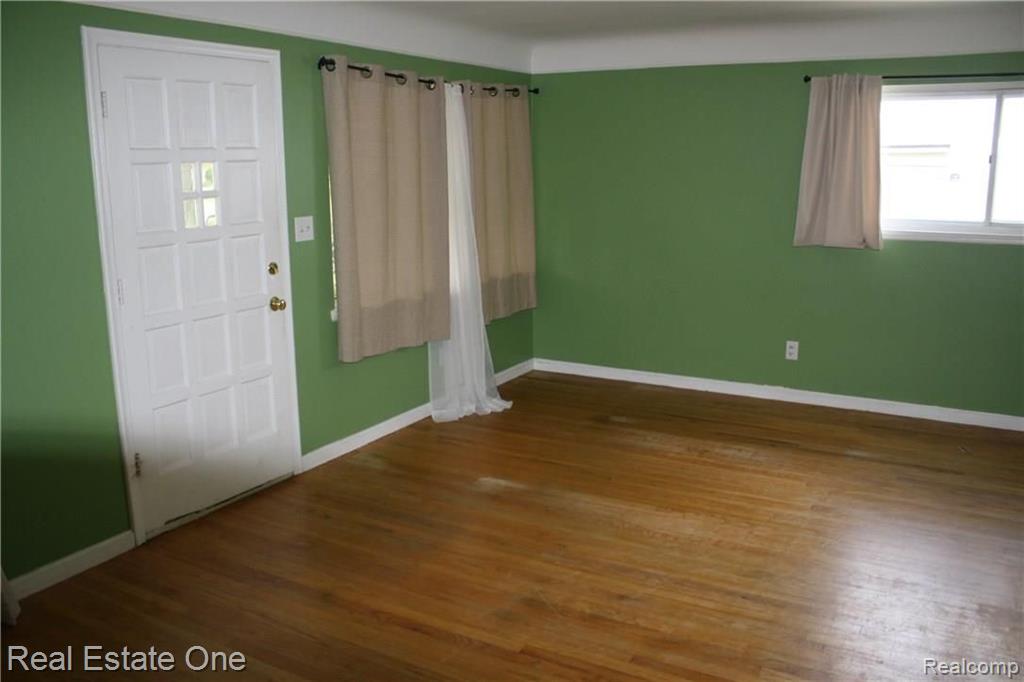 2633 Stephens Street Dearborn, MI 48124 - Photo 5 of 31