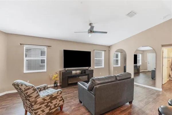 $305,000 | 4032 11th Street East, Bradenton, FL 34208