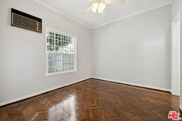 $5,750 | 110 North Flores Street, Los Angeles, CA 90048