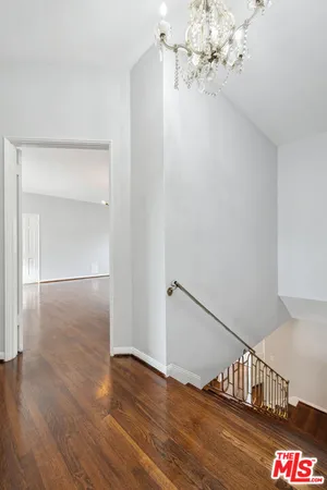 $5,750 | 110 North Flores Street, Los Angeles, CA 90048