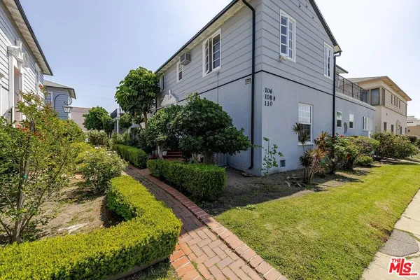 $5,750 | 110 North Flores Street, Los Angeles, CA 90048