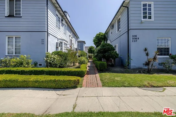 $5,750 | 110 North Flores Street, Los Angeles, CA 90048