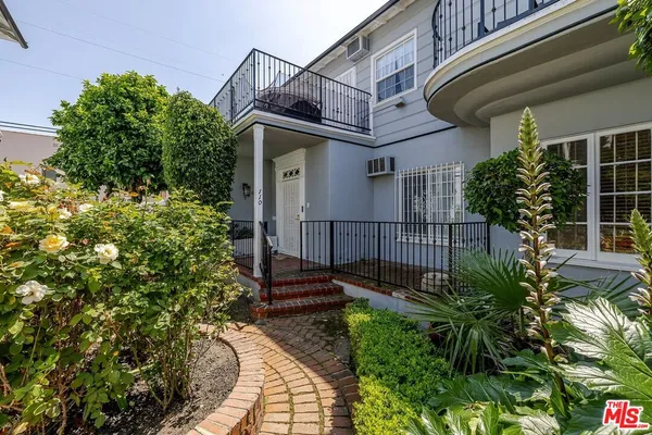 $5,750 | 110 North Flores Street, Los Angeles, CA 90048