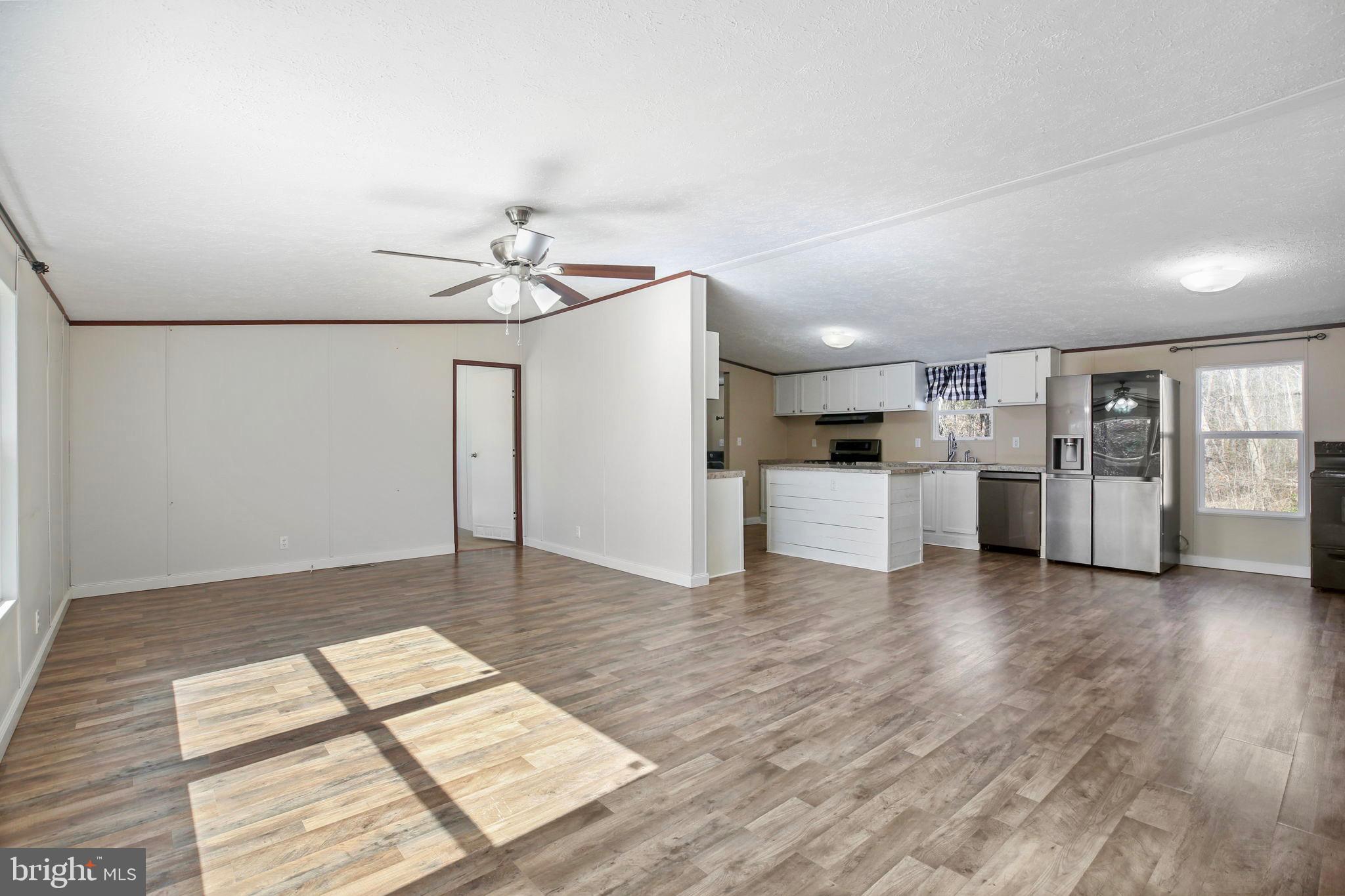 10000 Hummingbird Lane Partlow, VA 22534 - Photo 8 of 35 Spacious open layout with natural light.