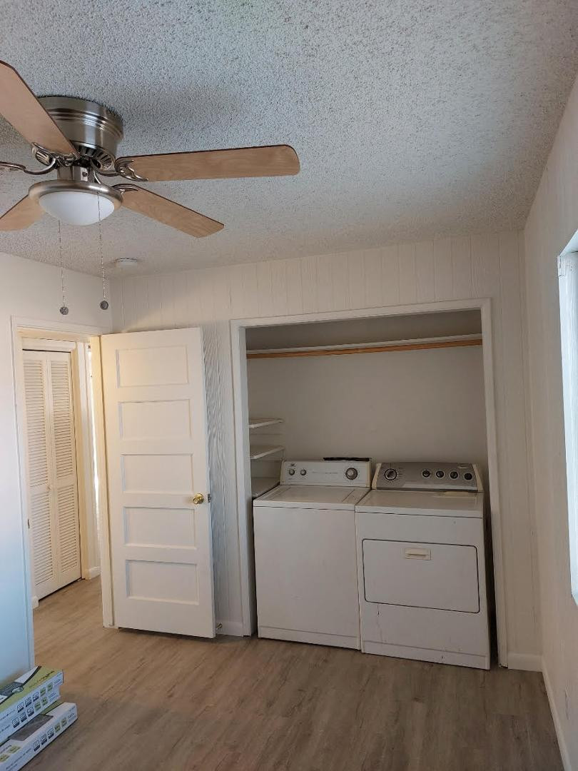 4140 East Cliffside Trail, Unit G Rimrock, AZ 86335 - Photo 18 of 25 a utility room with dryer and washer