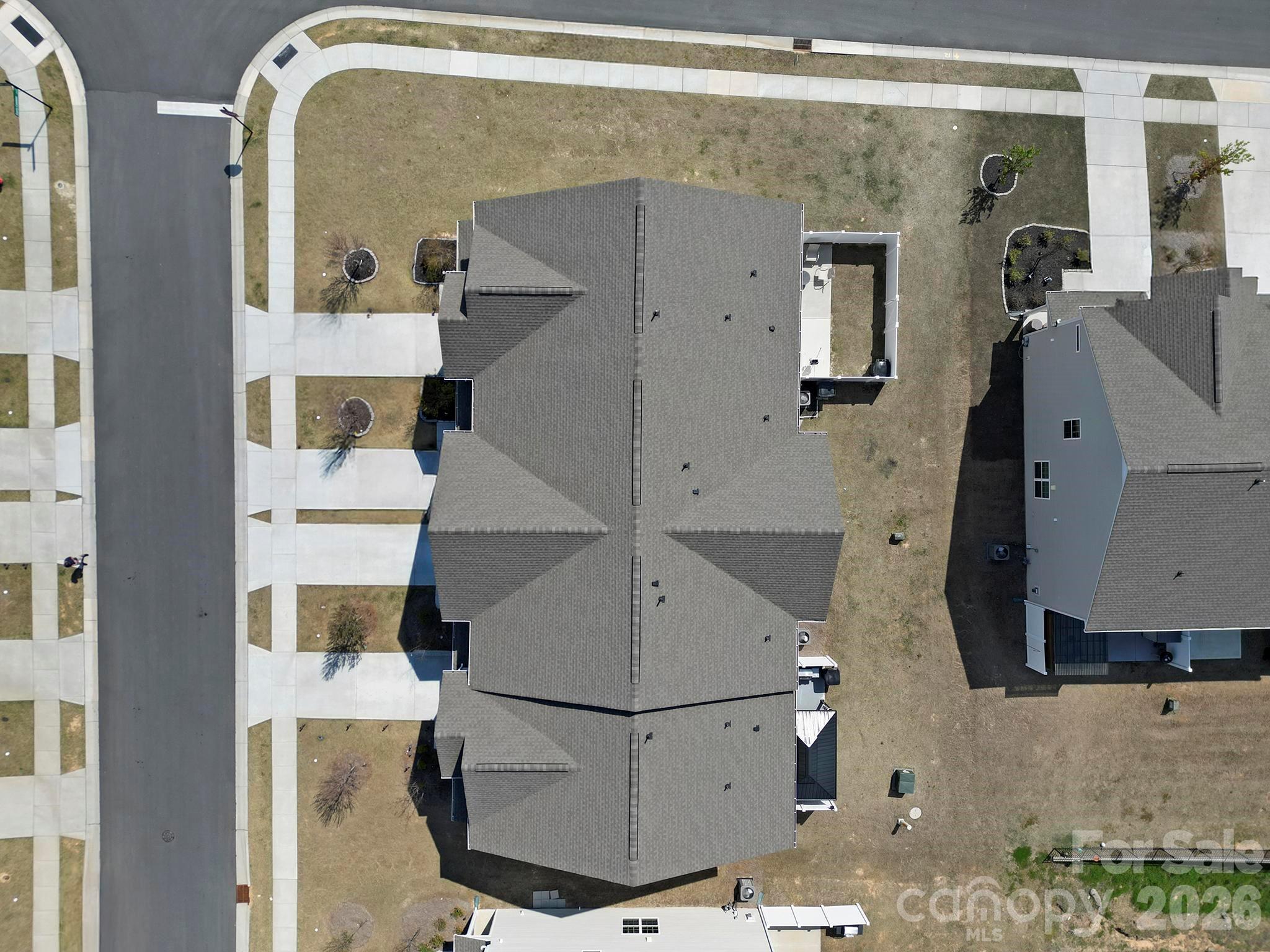 7032 Everly Commons Lane Fort Mill, SC 29708 - Photo 36 of 37 a picture of a bathroom with mirror