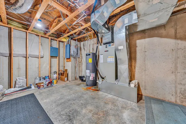 $399,900 | 2326 Lake Retreat Road, Huddleston, VA 24104