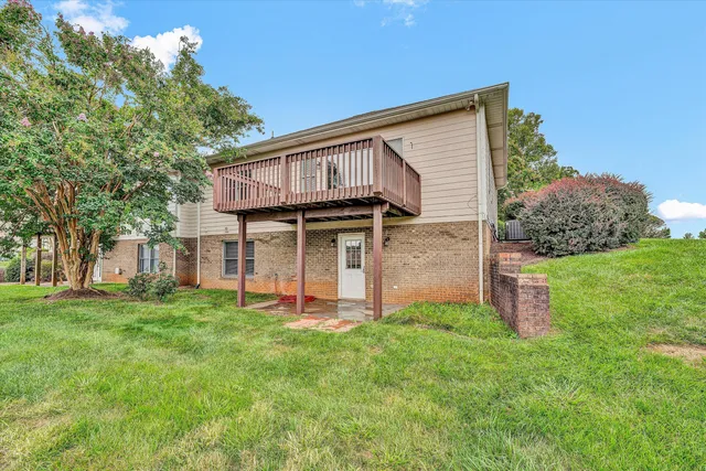 $399,900 | 2326 Lake Retreat Road, Huddleston, VA 24104