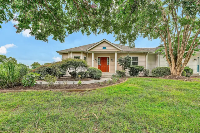 $399,900 | 2326 Lake Retreat Road, Huddleston, VA 24104