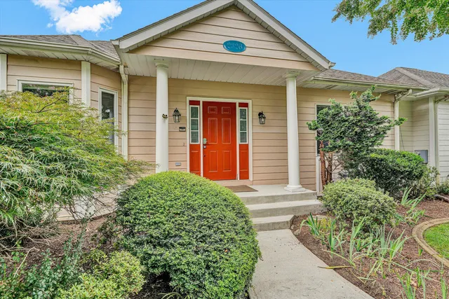 $399,900 | 2326 Lake Retreat Road, Huddleston, VA 24104