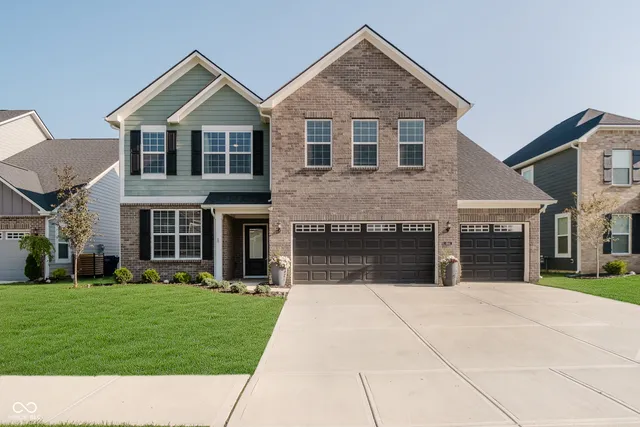 $469,900 | 6944 Oakcrest Drive, McCordsville, IN 46055