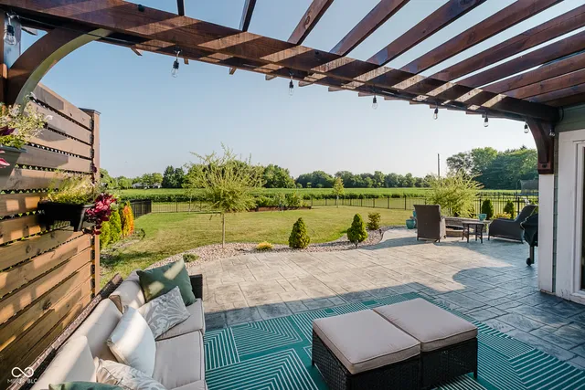 $469,900 | 6944 Oakcrest Drive, McCordsville, IN 46055