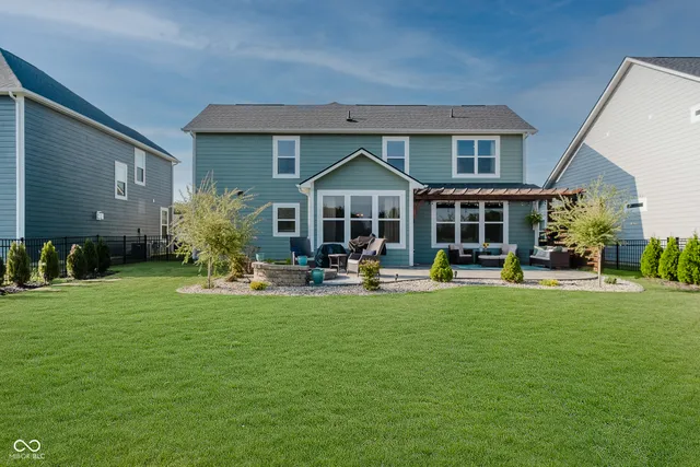 $469,900 | 6944 Oakcrest Drive, McCordsville, IN 46055