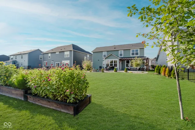 $469,900 | 6944 Oakcrest Drive, McCordsville, IN 46055