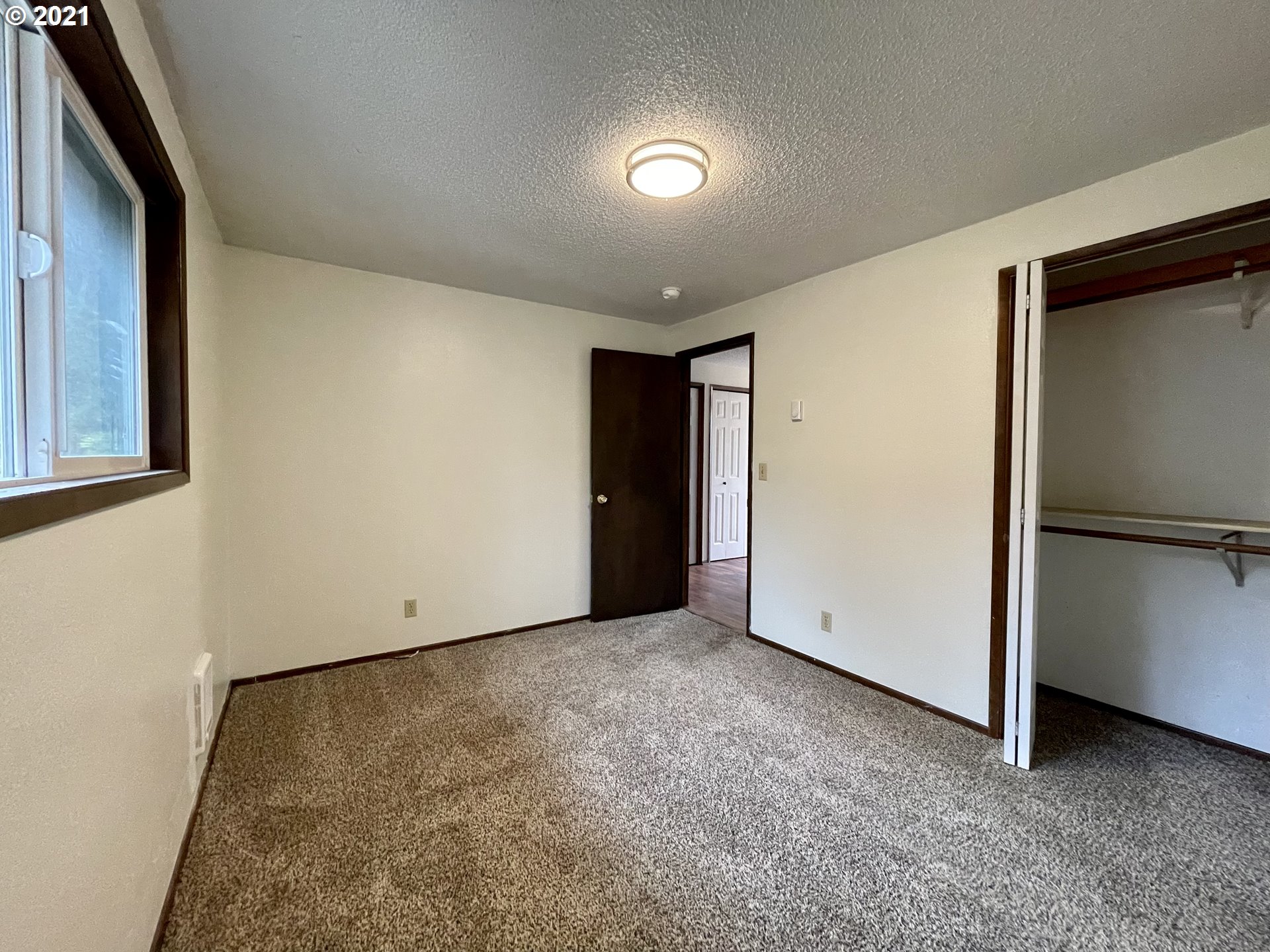 63608 Fourth Road Coos Bay, OR 97420 - Photo 4 of 9 Gallery Image 4