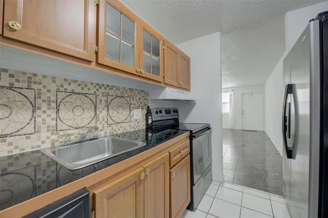 $1,800 | 850 East Commercial Boulevard, Unit 225C, Oakland Park, FL 33334