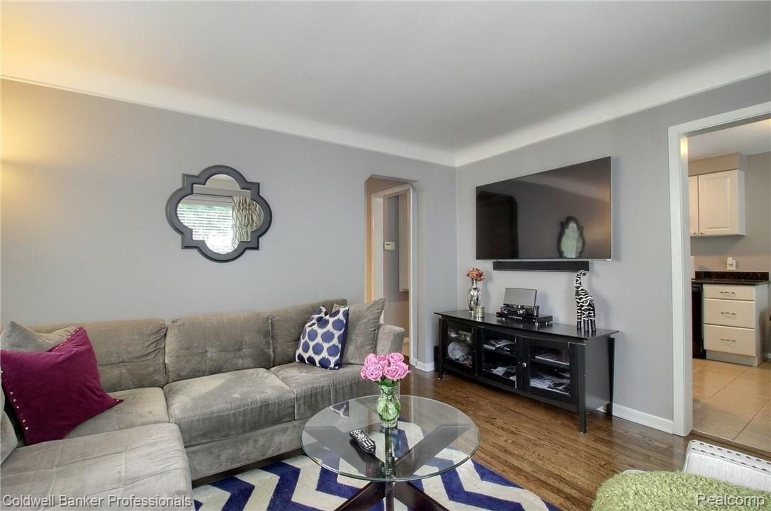 1461 Oakley Road Clawson, MI 48017 - Photo 9 of 32 a (9).jpg