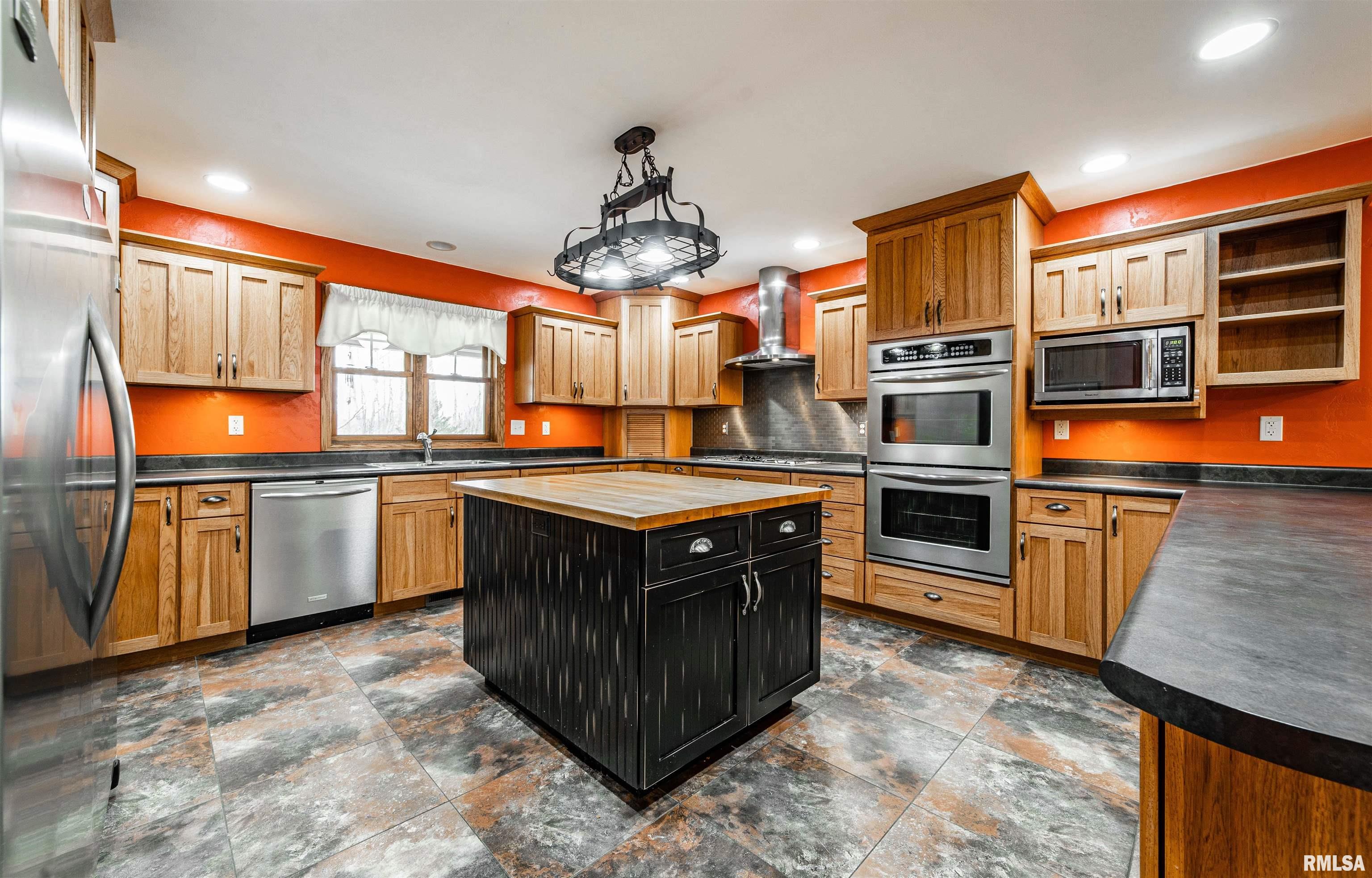 13676 Towerline Road Pekin, IL 61554 - Photo 12 of 50