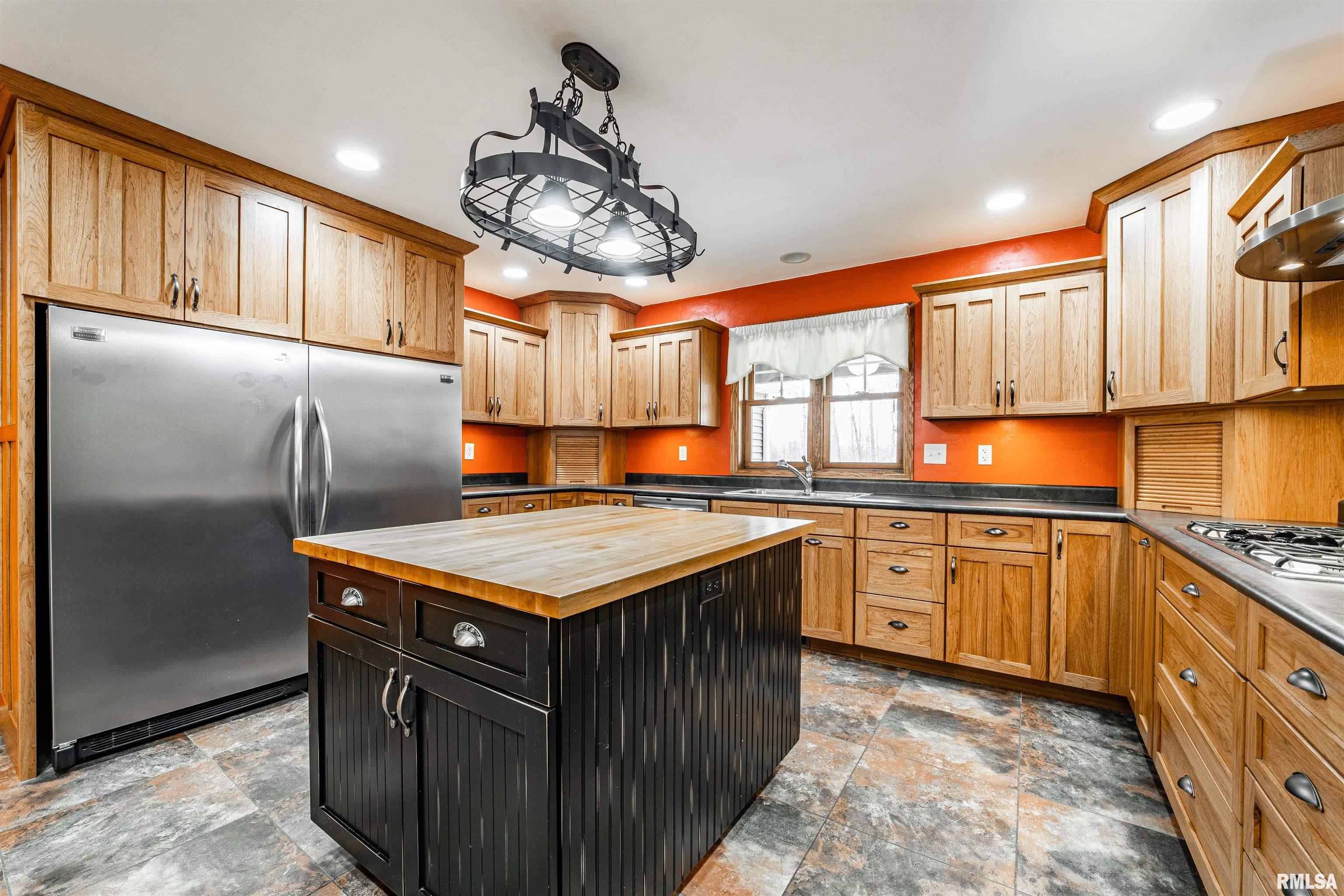 13676 Towerline Road Pekin, IL 61554 - Photo 13 of 50