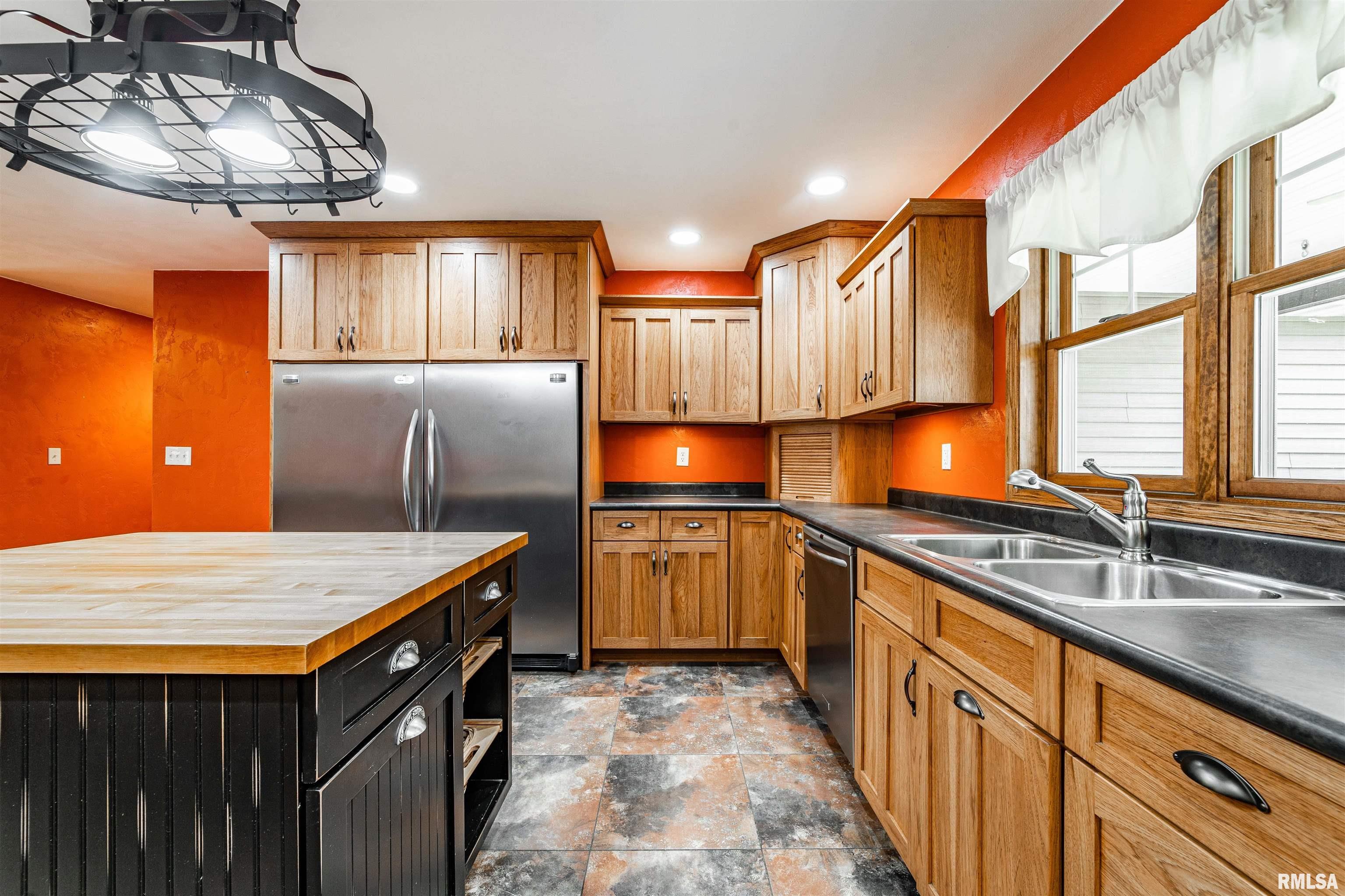 13676 Towerline Road Pekin, IL 61554 - Photo 14 of 50