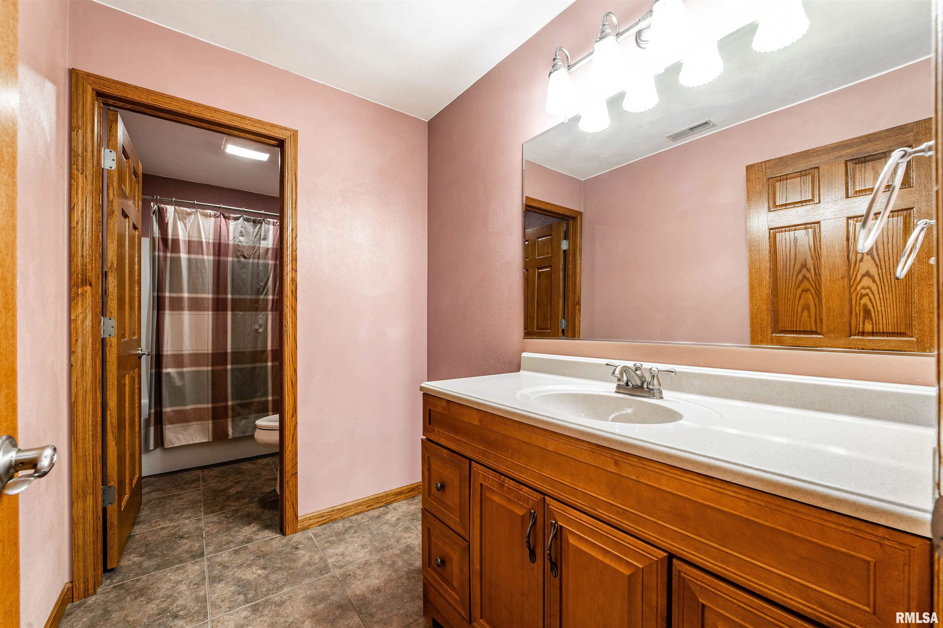 13676 Towerline Road Pekin, IL 61554 - Photo 37 of 50