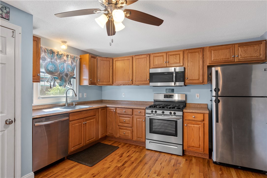 24 Field Street Pawtucket, RI 02860 - Photo 3 of 22 Gallery Image 3