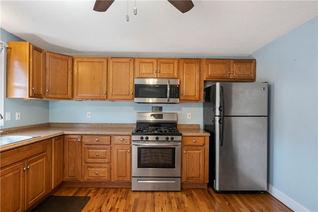 24 Field Street Pawtucket, RI 02860 - Photo 4 of 22 Gallery Image 4