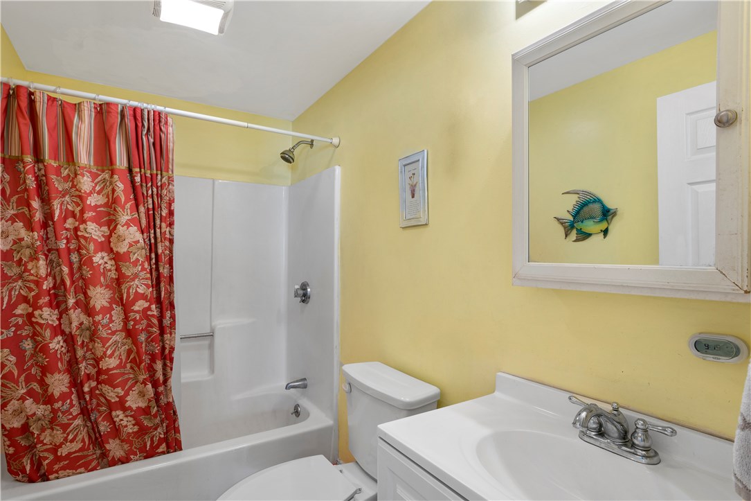 24 Field Street Pawtucket, RI 02860 - Photo 7 of 22 Gallery Image 7