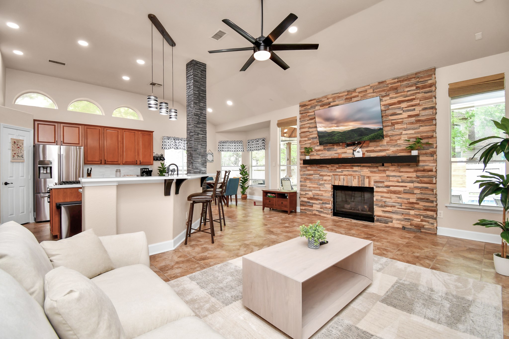 7 New Dawn Place Conroe, TX 77385 - Photo 3 of 48