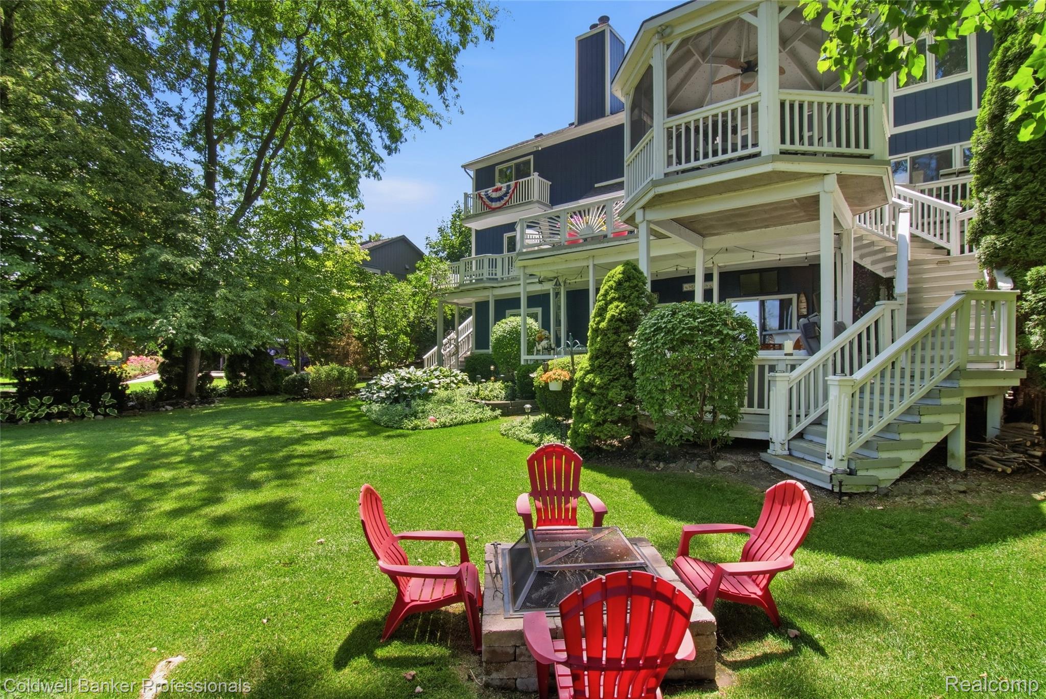 3410 Benstein Road Commerce Township, MI 48382 - Photo 31 of 45 Lovely backyard