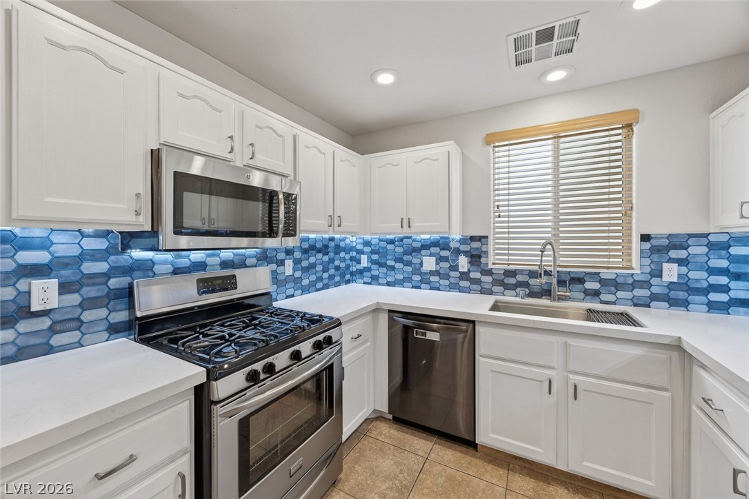 7282 Phlox Road Las Vegas, NV 89113 - Photo 15 of 47
