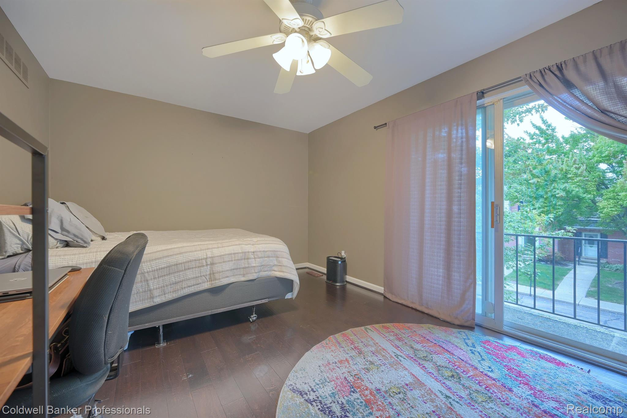 147 Stratford Lane Rochester, MI 48309 - Photo 12 of 28 Bedroom 2