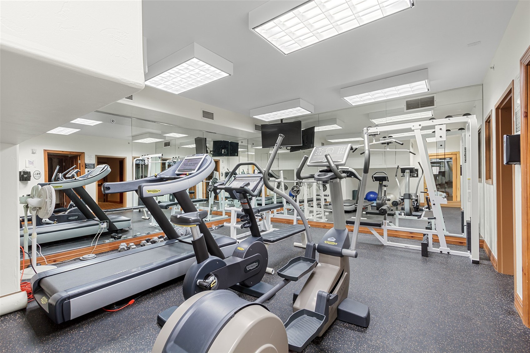 34 Highfield Trail, Unit 404 Breckenridge, CO 80424 - Photo 20 of 25 a view of a room with gym equipment