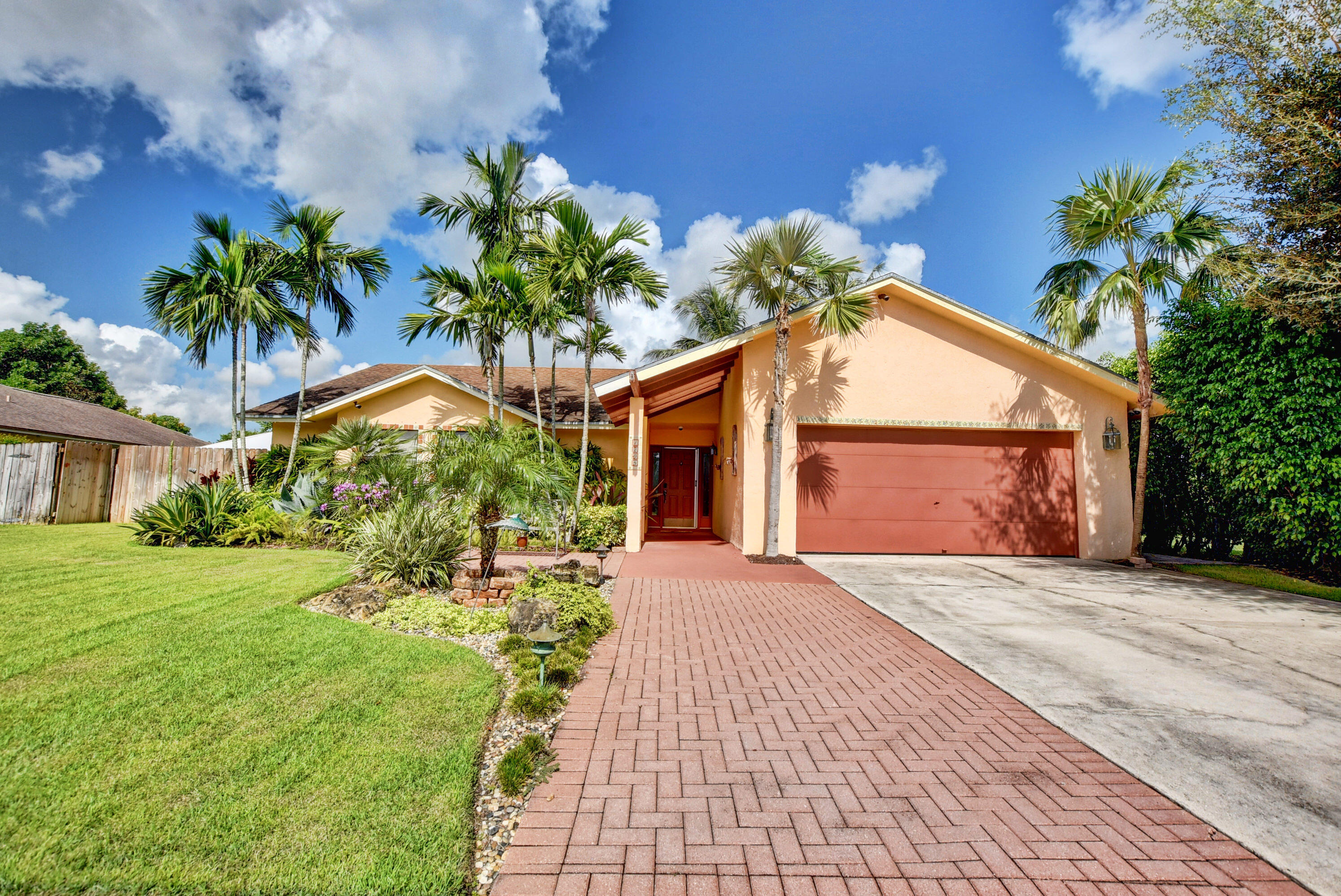 1203 Widgeon Road Wellington, FL 33414 - Photo 8 of 62 12_dsc_7720_1_2_3_4