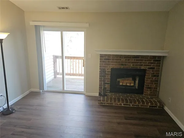 $1,295 | 17052 Sandalwood Creek Drive, Unit E, Glencoe, MO 63038
