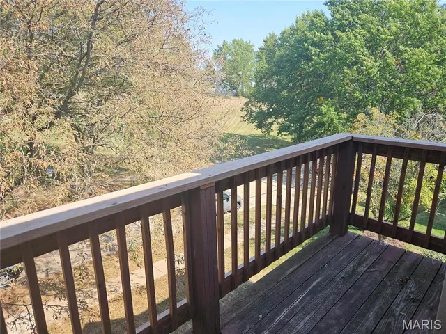 $1,295 | 17052 Sandalwood Creek Drive, Unit E, Ballwin, MO 63011