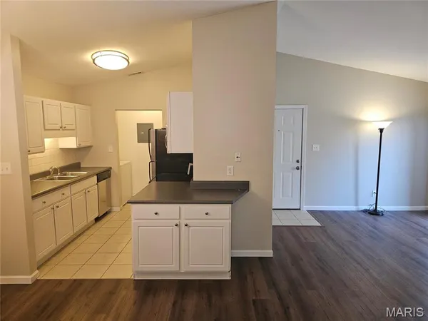 $1,295 | 17052 Sandalwood Creek Drive, Unit E, Glencoe, MO 63038