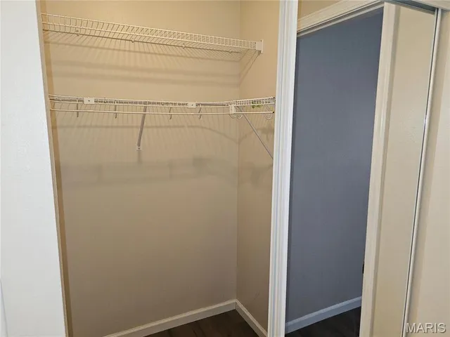 $1,295 | 17052 Sandalwood Creek Drive, Unit E, Ballwin, MO 63011