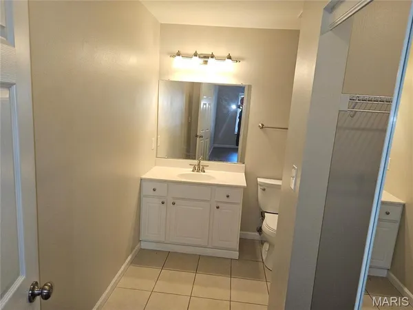 $1,295 | 17052 Sandalwood Creek Drive, Unit E, Glencoe, MO 63038