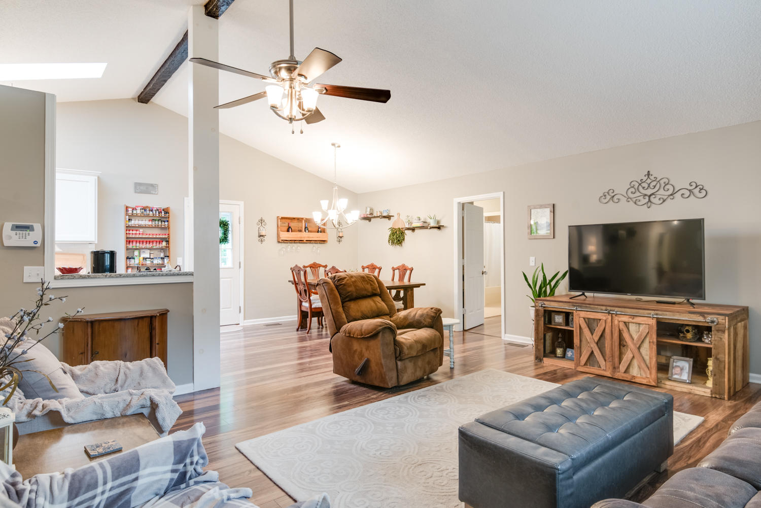 724 Swansons Ridge Road Chattanooga, TN 37421 - Photo 8 of 29 724_Swansons_Ridge_Rd_10