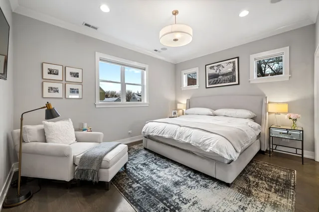 $715,000 | 1341 West George Street, Unit 2, Chicago, IL 60657