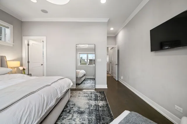 $715,000 | 1341 West George Street, Unit 2, Chicago, IL 60657