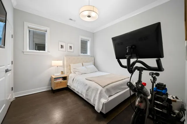 $715,000 | 1341 West George Street, Unit 2, Chicago, IL 60657