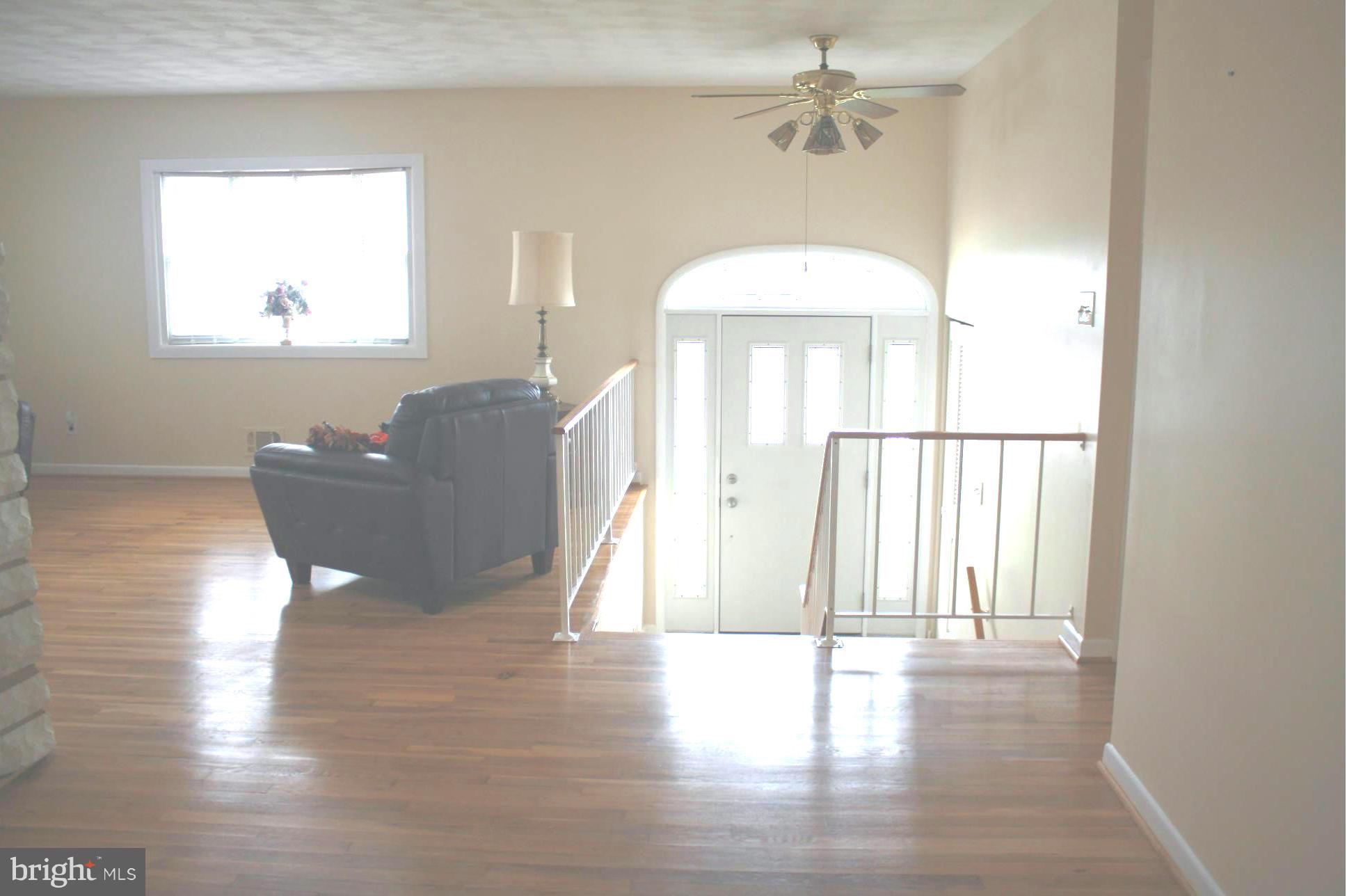 514 Nollmeyer Road Baltimore, MD 21220 - Photo 5 of 26 Interior (General)