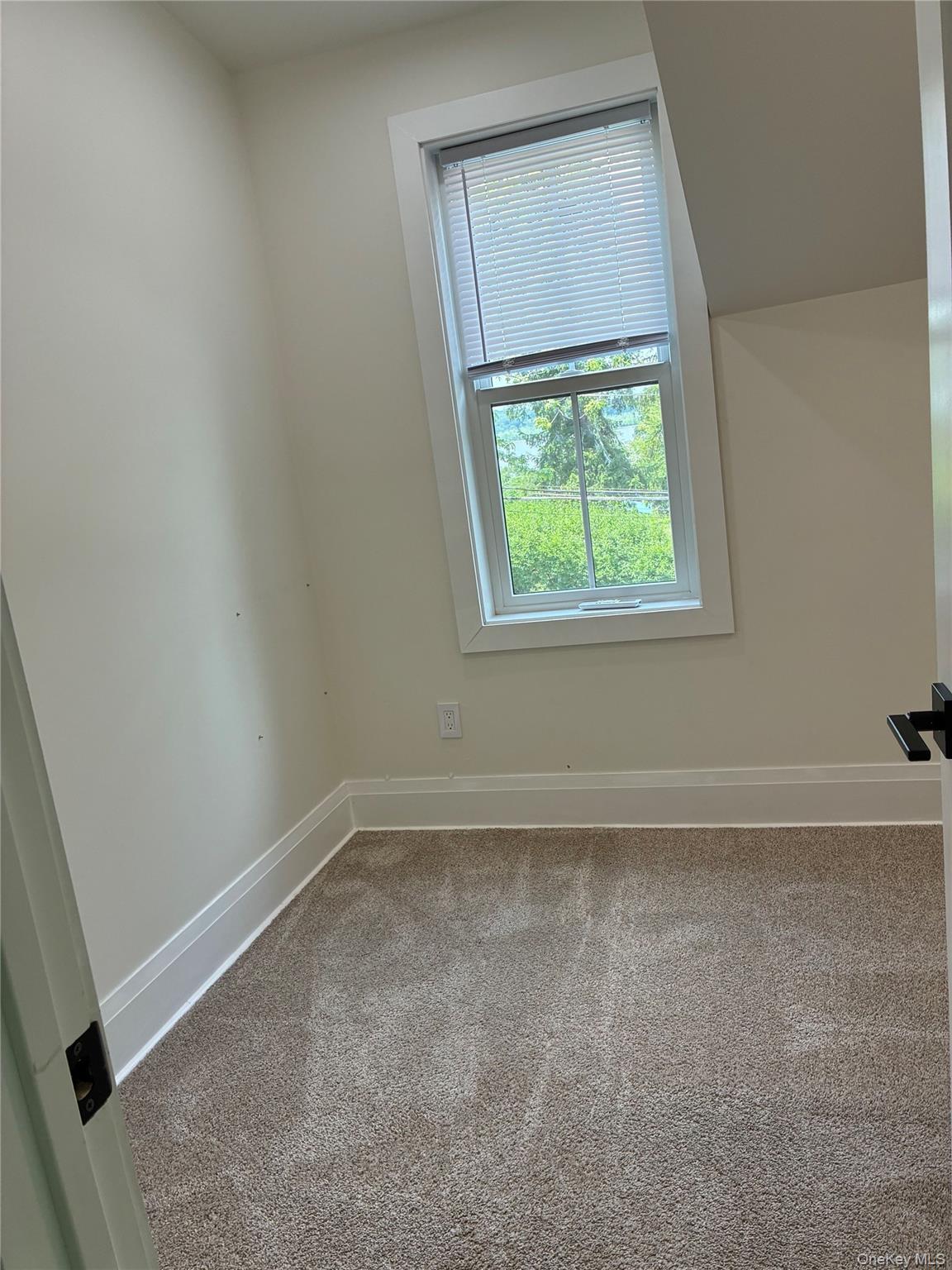 386 Lakeside Road Newburgh, NY 12550 - Photo 26 of 33